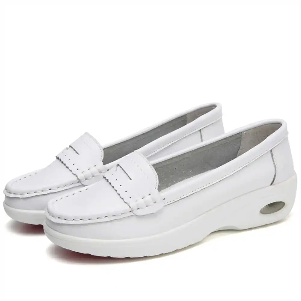 Thick Sole Slipon White Traine - مراجعة Tech Office Names وسعره