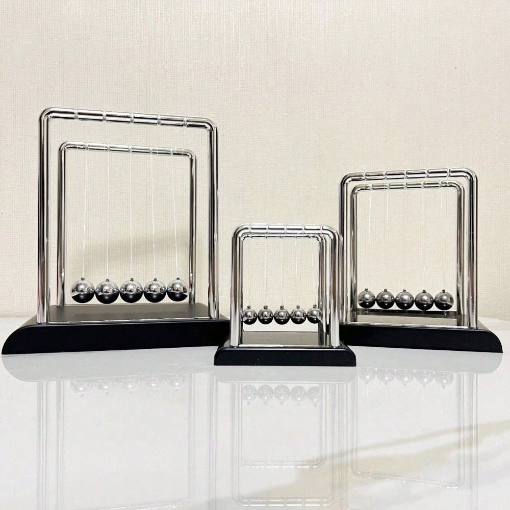 Black Metal Newton's Cradle Ba - مراجعة The Office Tech وسعره