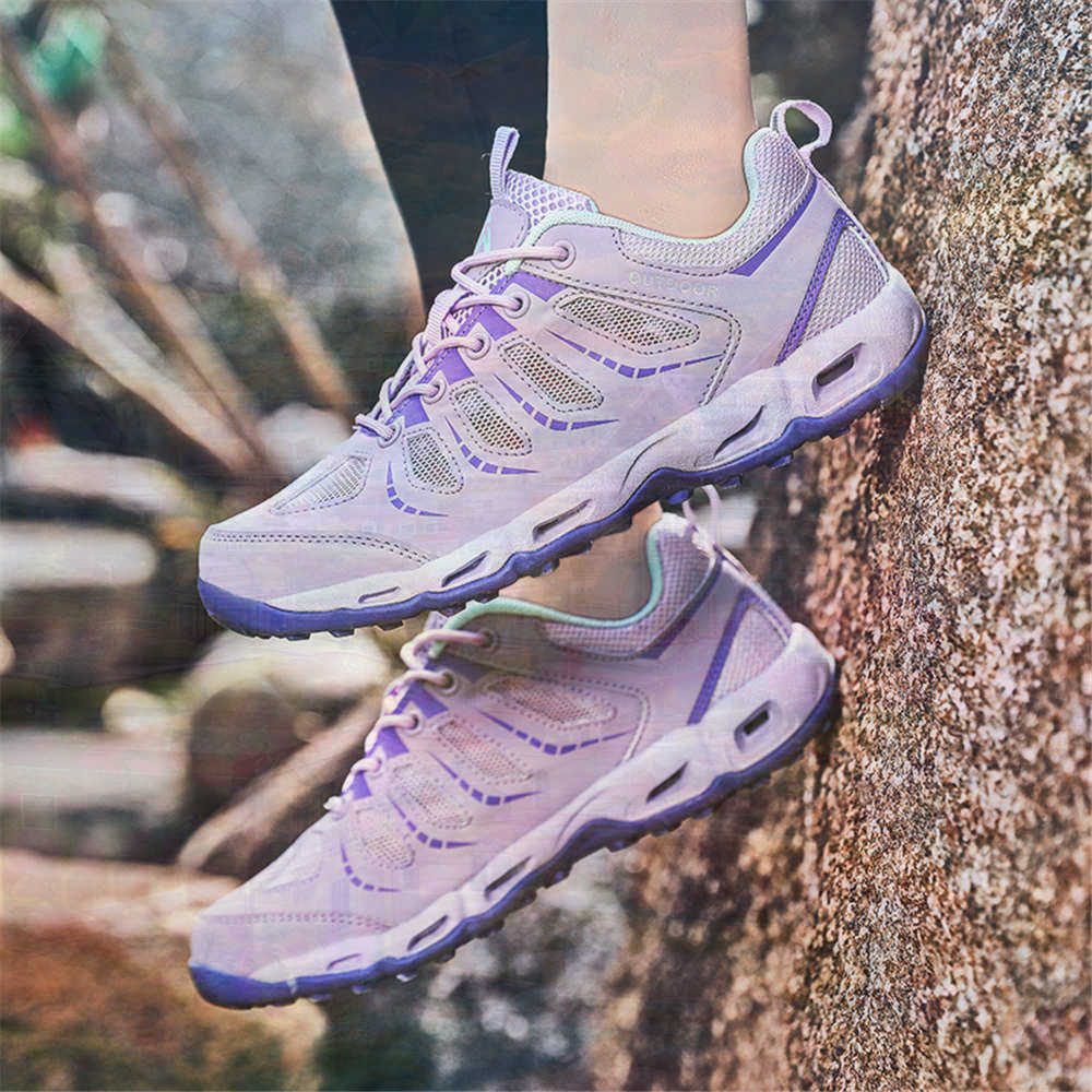 Sumer Round Tip Silver Sneaker - مراجعة The Office Tech وسعره